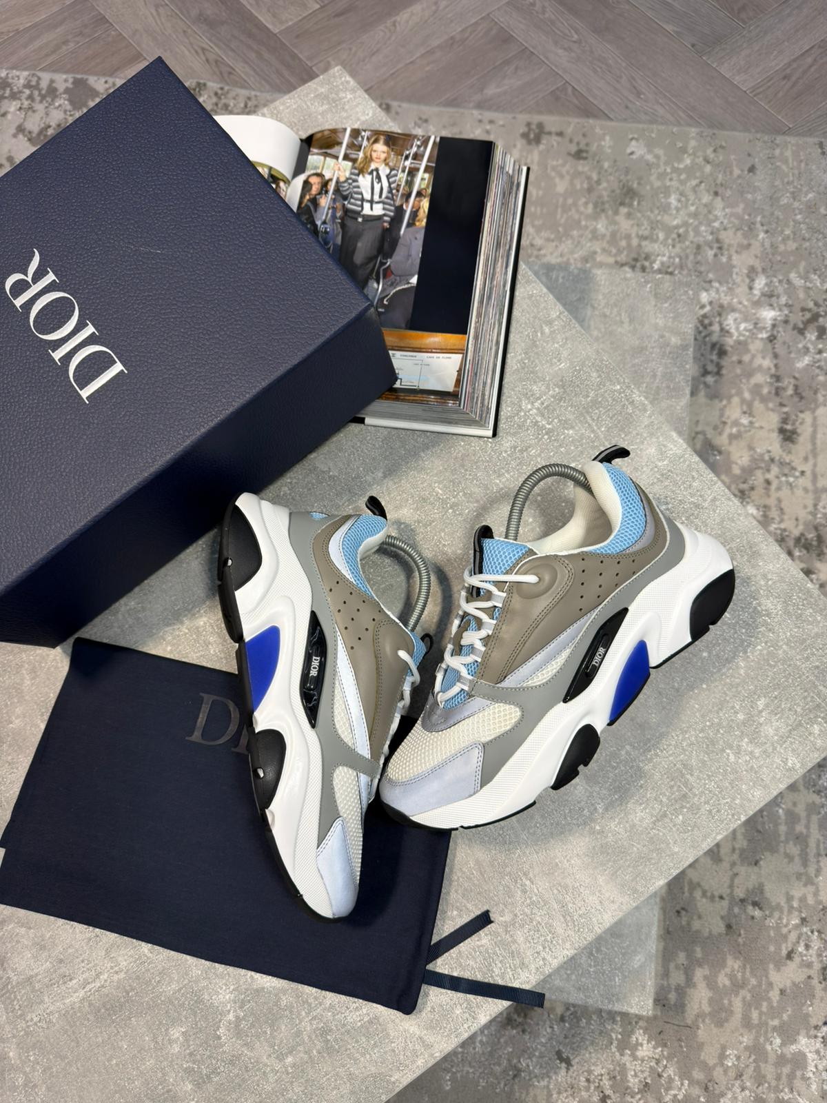 B22 baby blue image 2