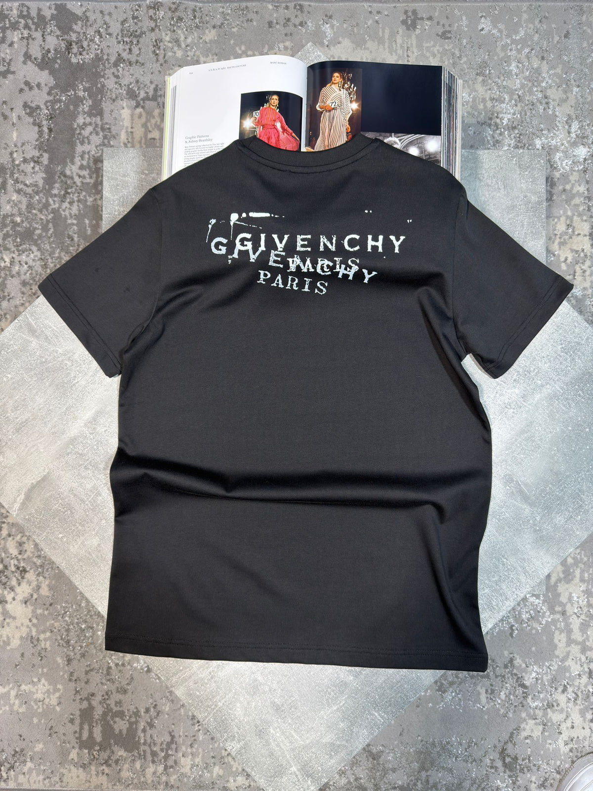 Venchy Tshirt Black image 1