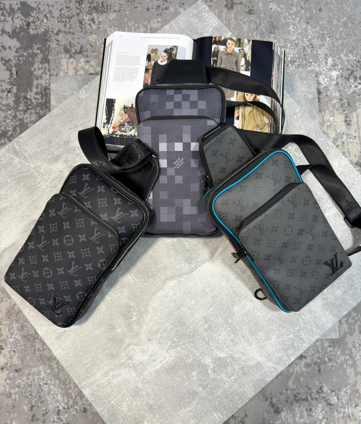 LV shoulder Bag image 2