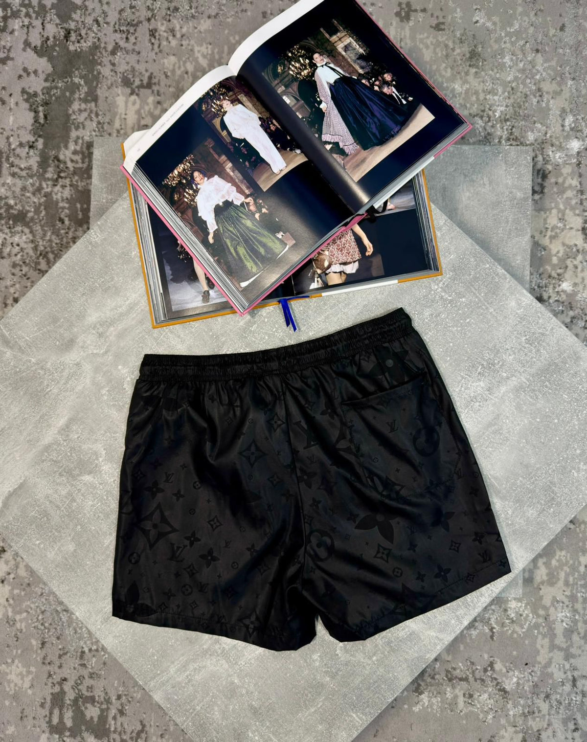 Lv shorts image 1