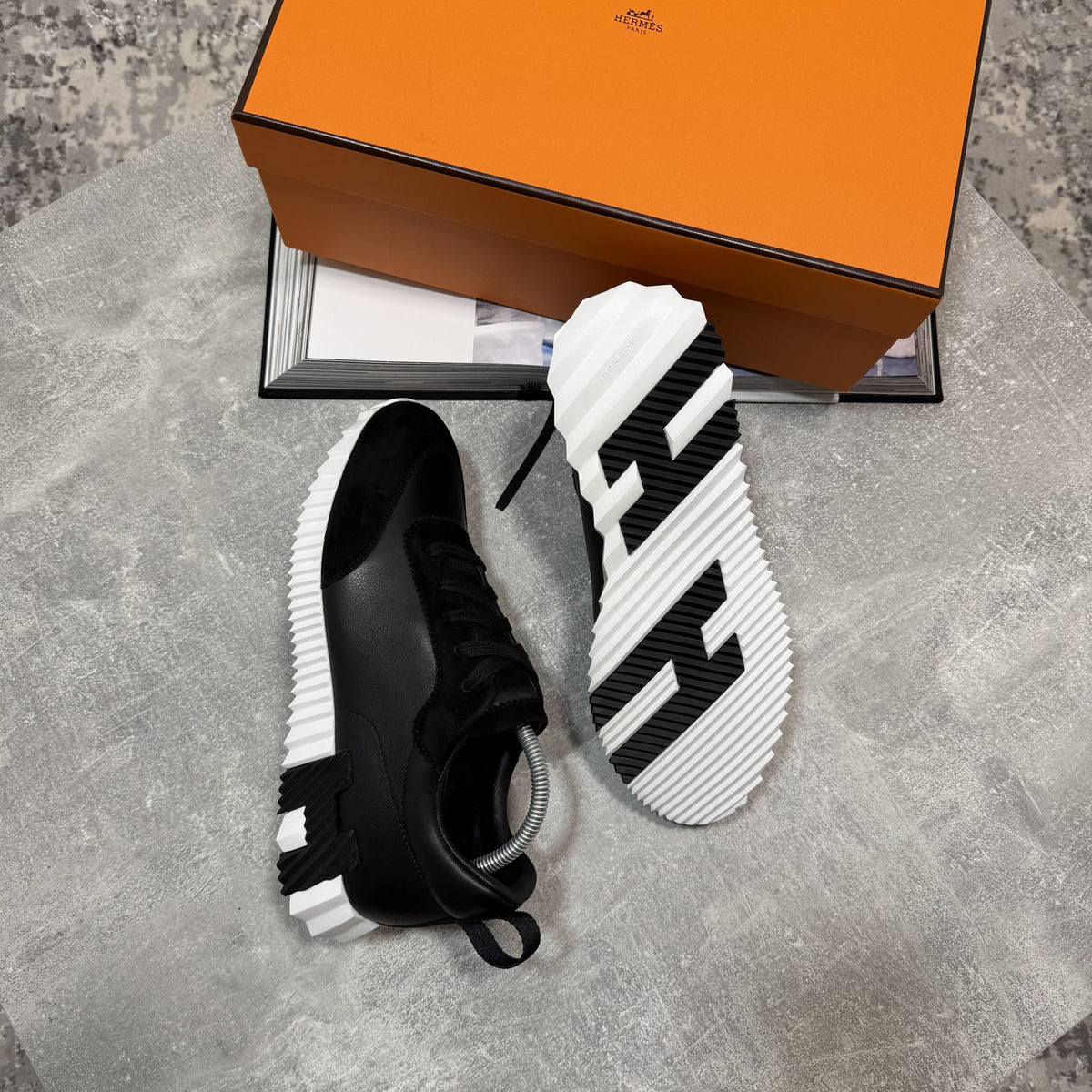 Herm Trainers image 2