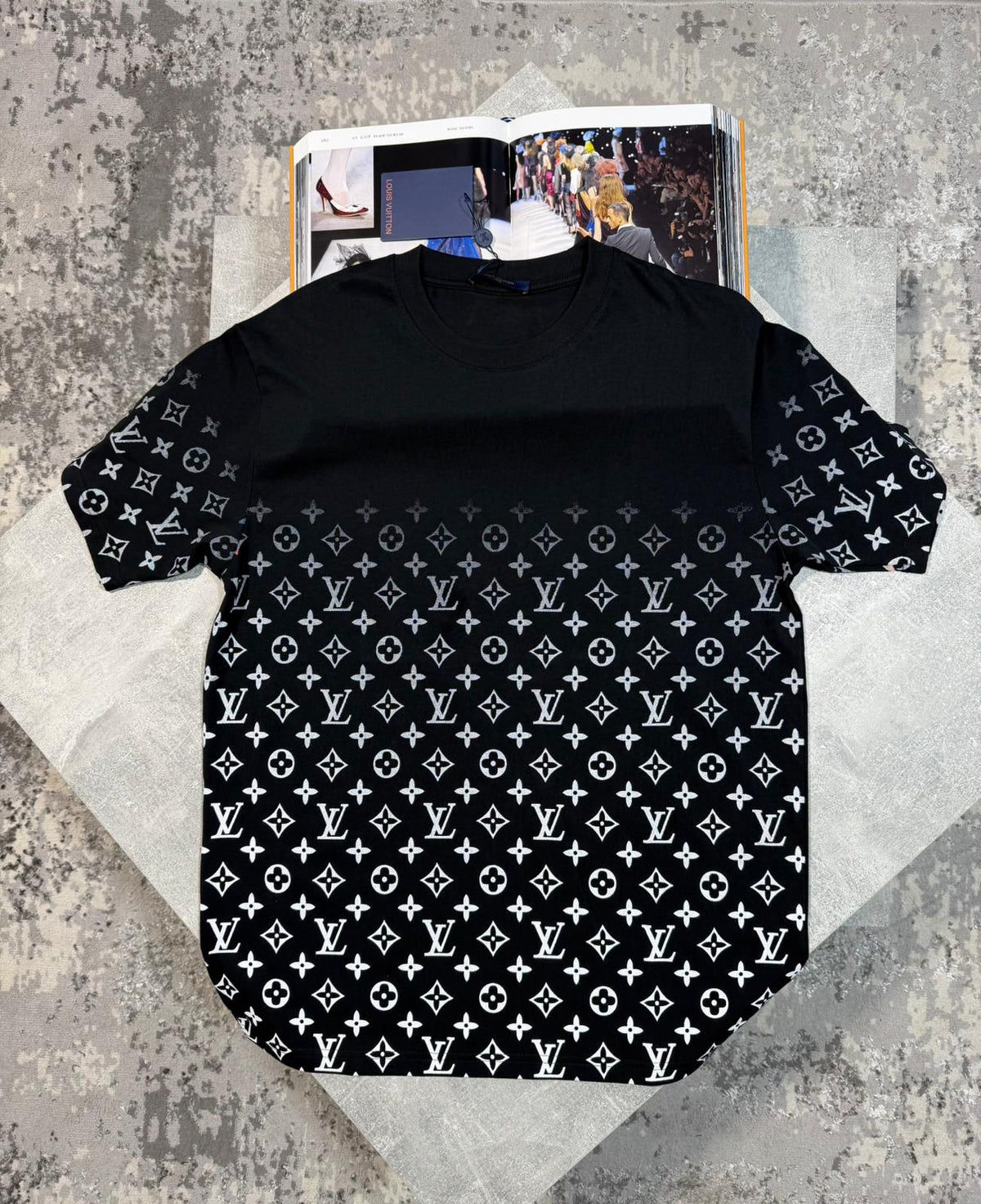 LV Tshirt Black image 0