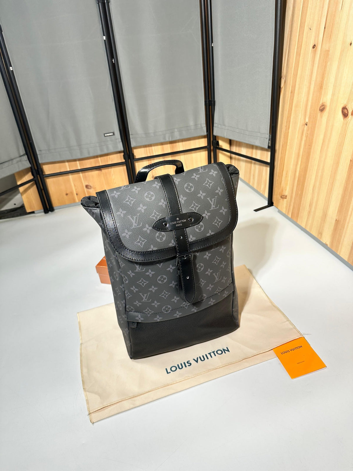L-V BACKPACK BLACK GREY image 1