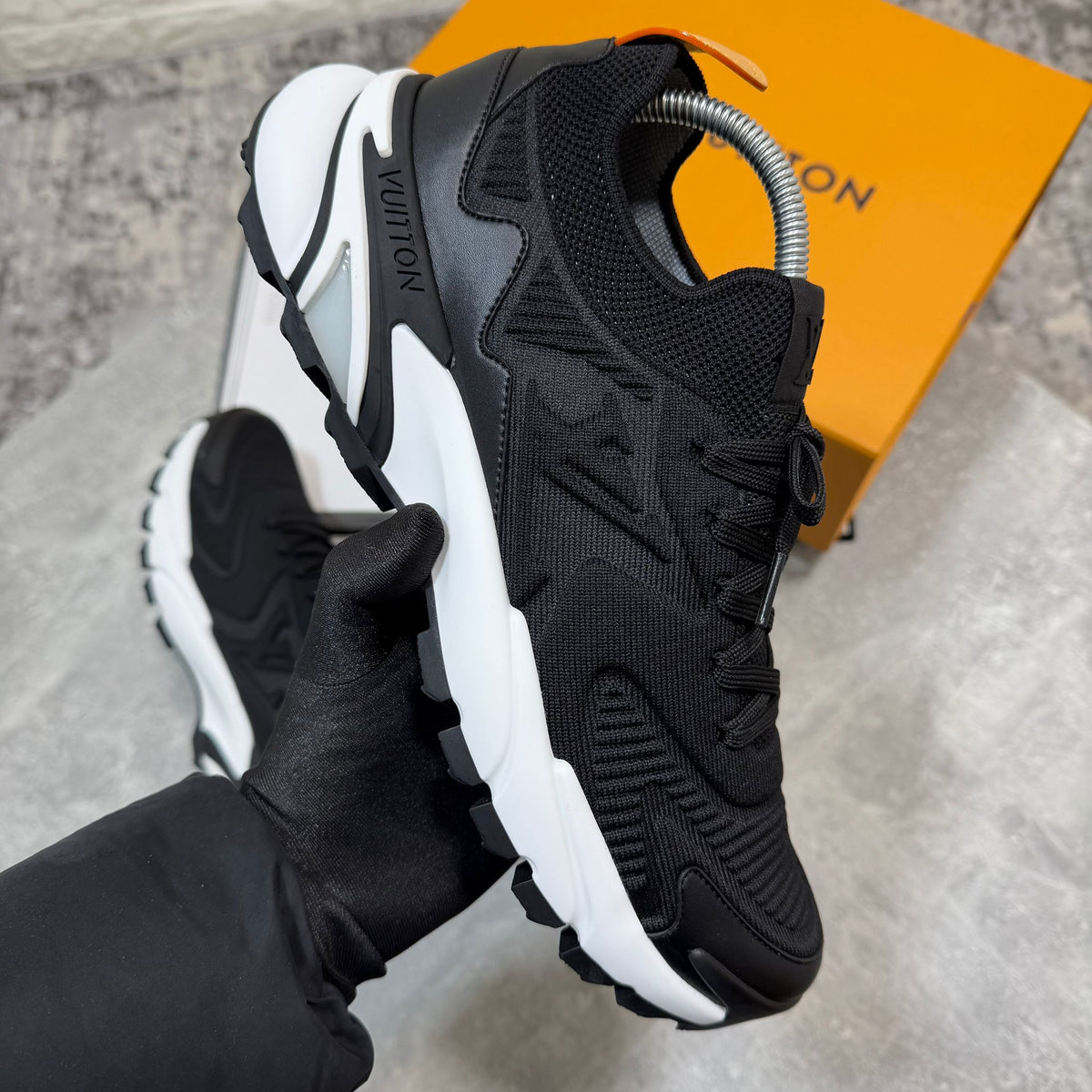 LV Sneaks Black image 4