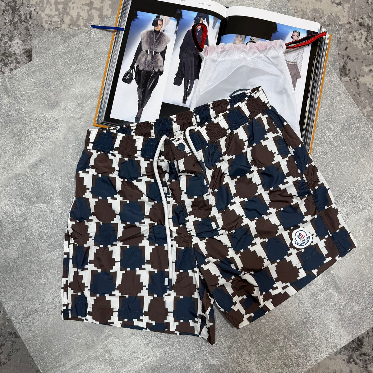 Cler shorts image 1