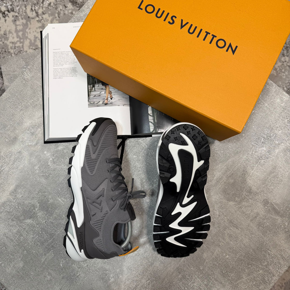 LV Sneaks Grey image 7