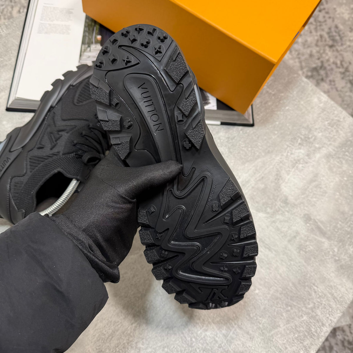 LV Sneaks All Black image 3