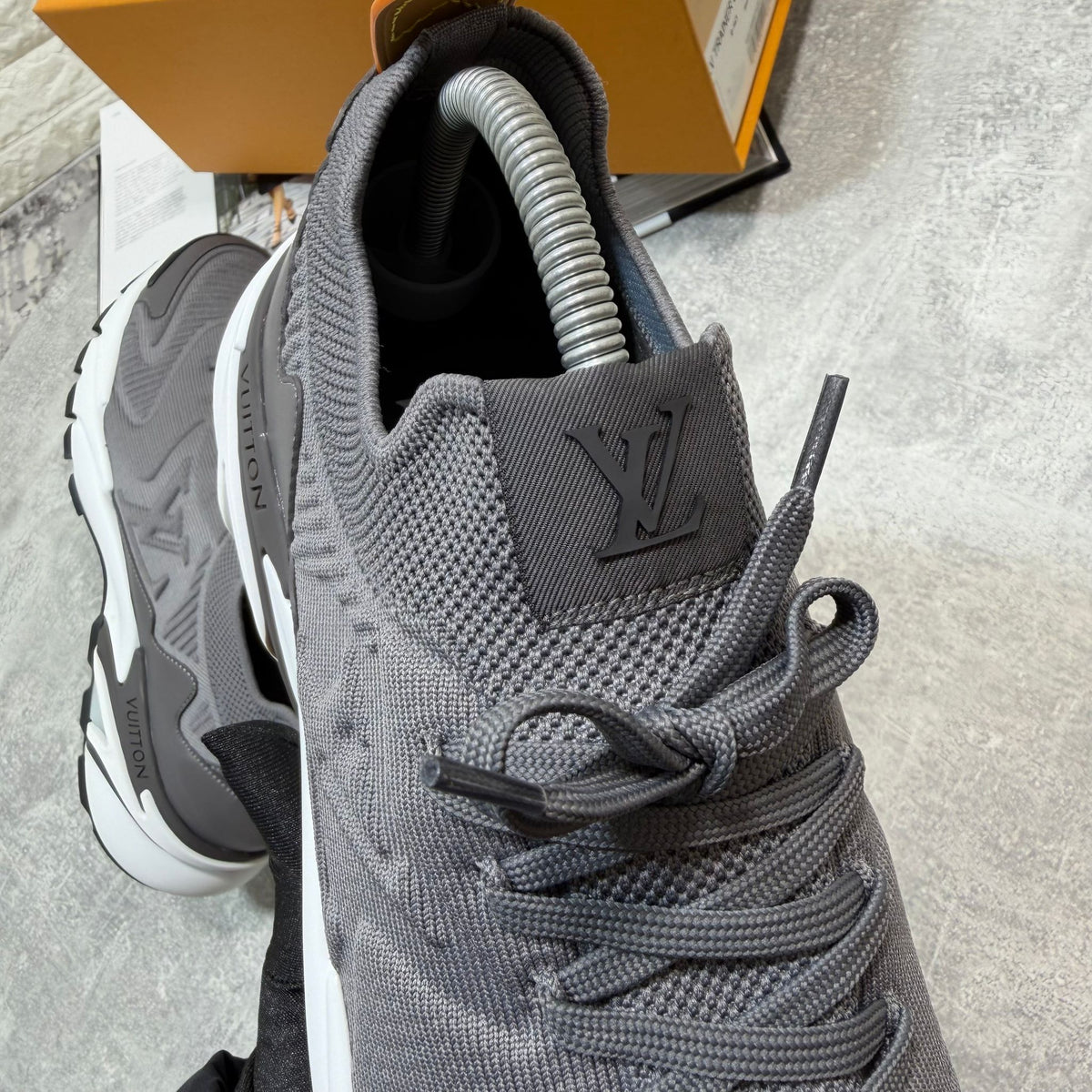 LV Sneaks Grey image 2
