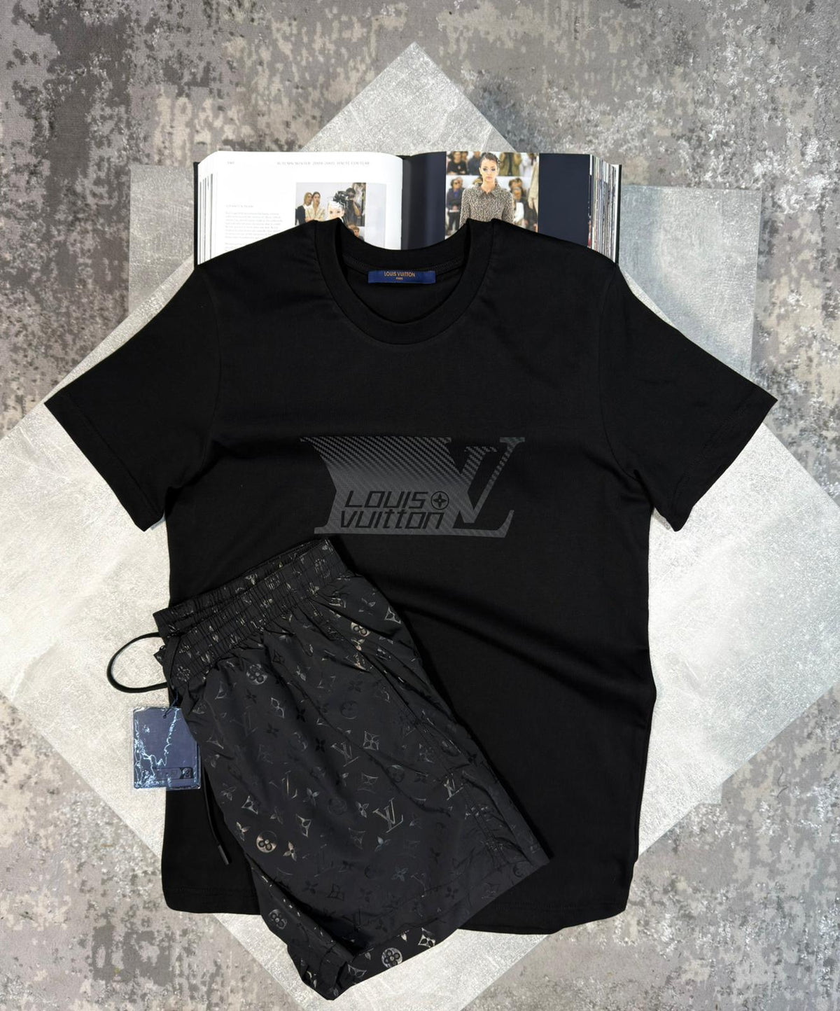LV Tshirt Black image 3