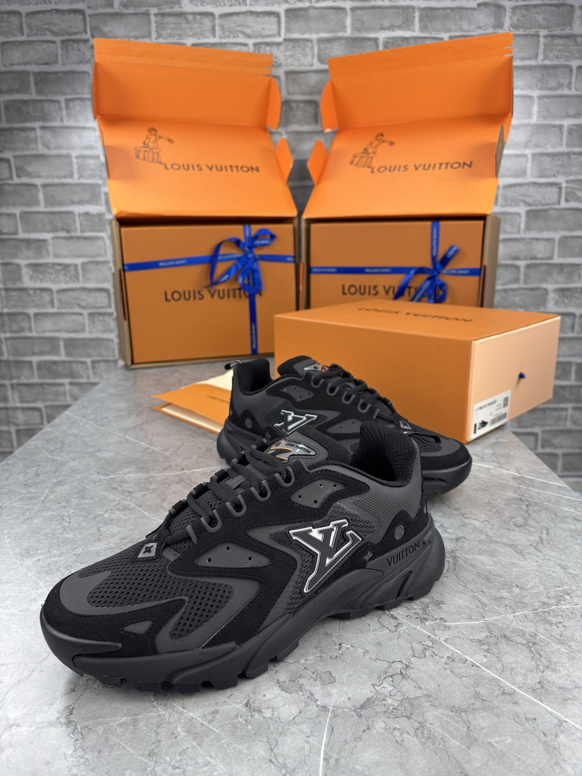 LV SNEAK image 5