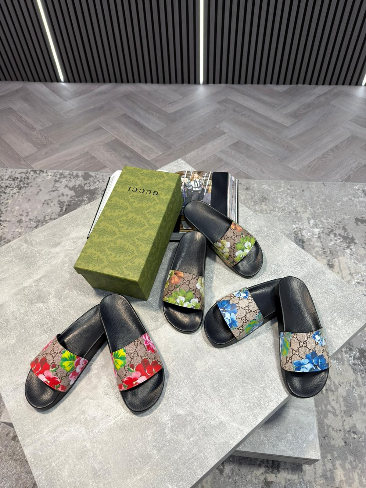 Gucci Sliders Women image 4
