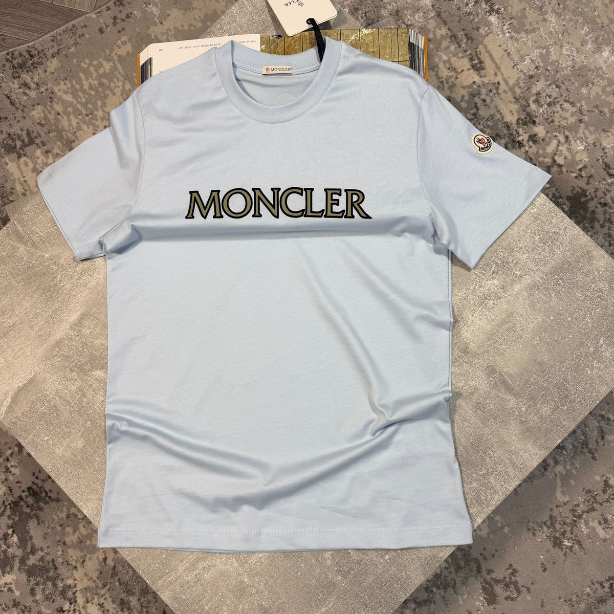 Cler Tshirt image 0