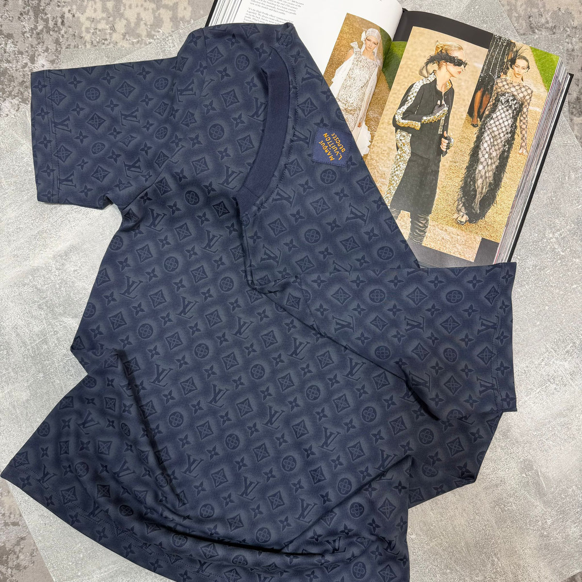 LV Tshirt Navy image 1