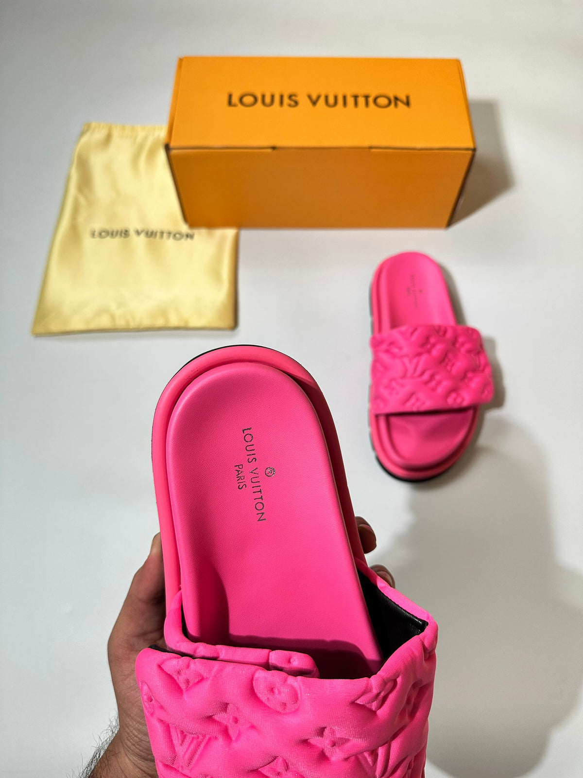 L-V SANDAL image 4