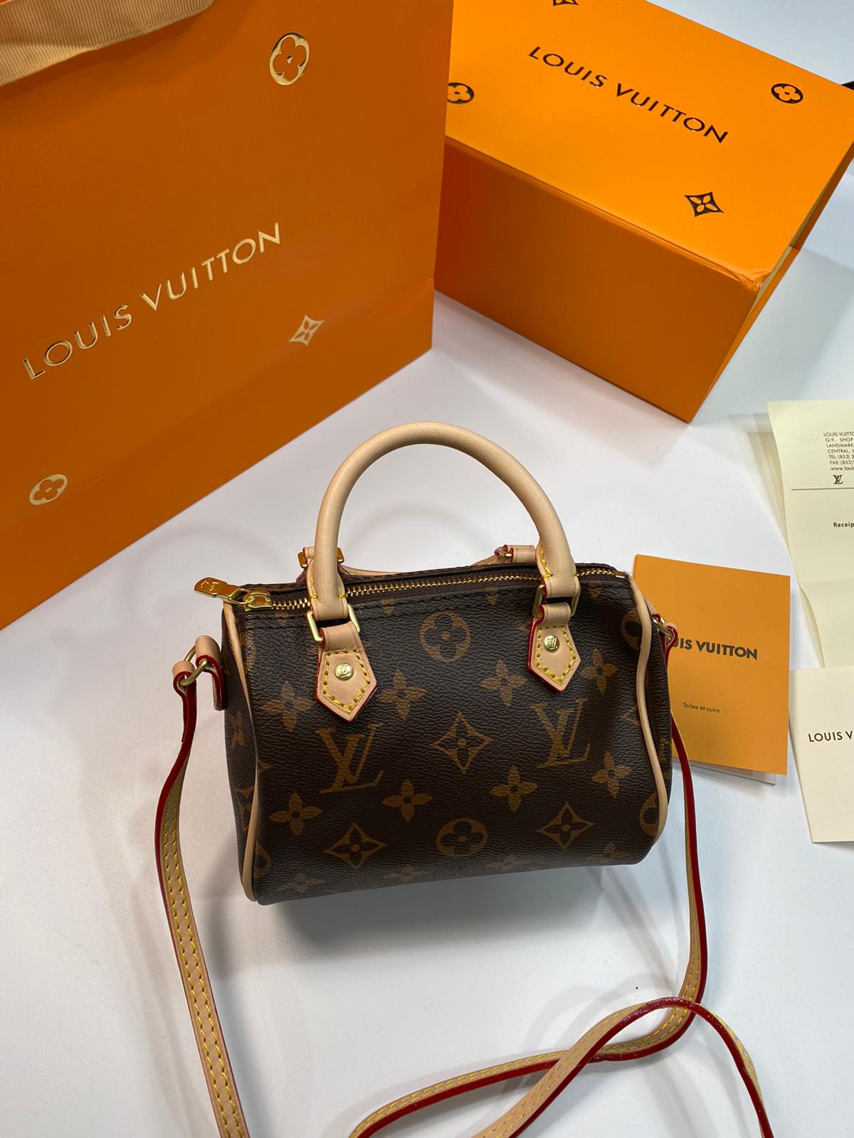 L-V BAG CREAM image 2