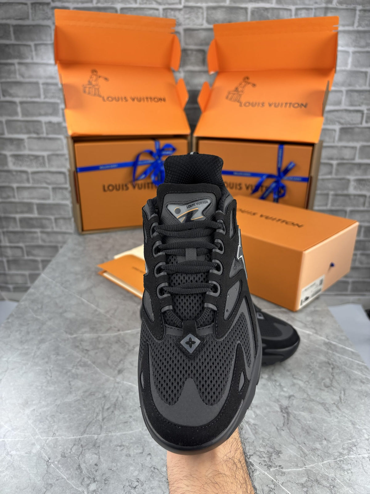 LV SNEAK image 1