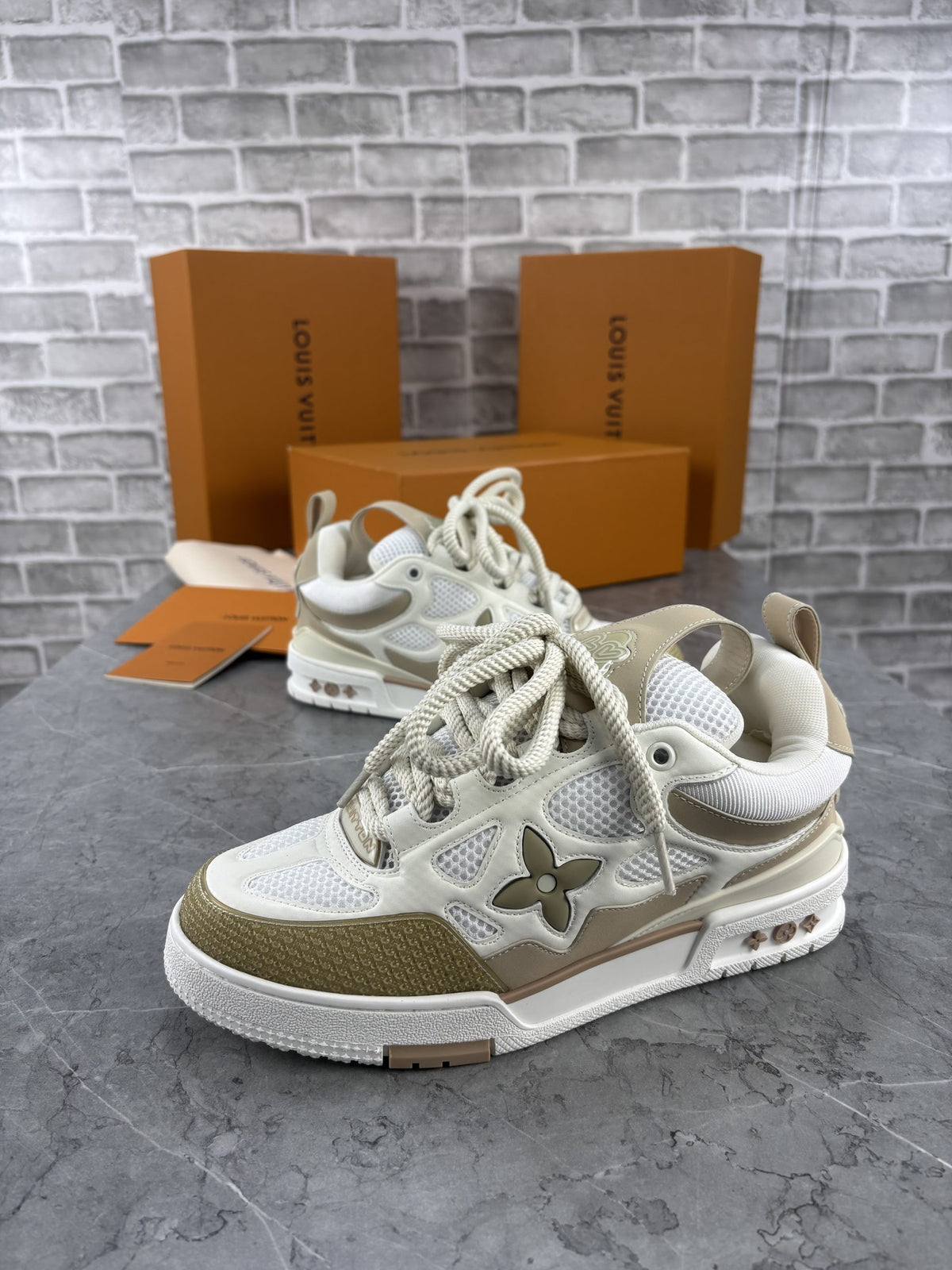 LV SNEAK image 1