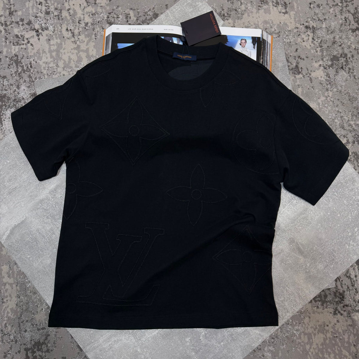 LV tshirt Black image 0