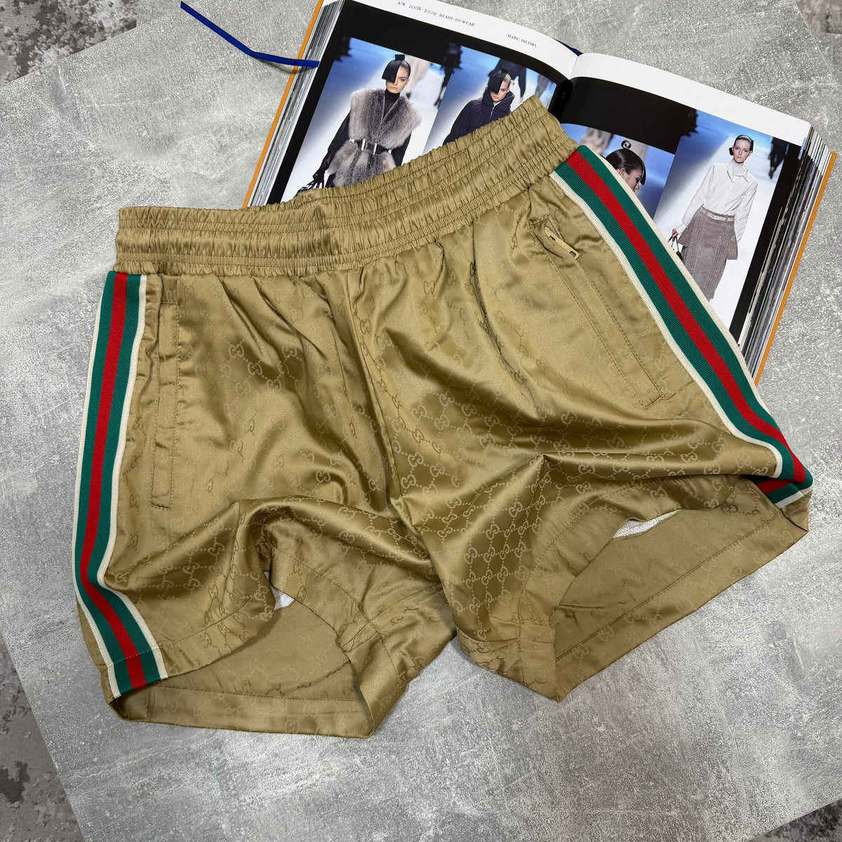 Ucci Shorts Khaki image 1