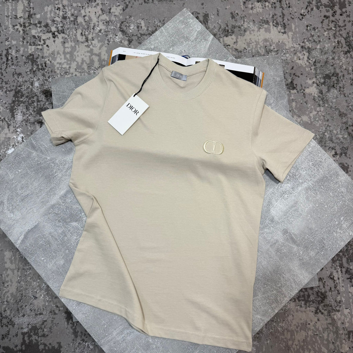 IOR Tshirt Beige image 0