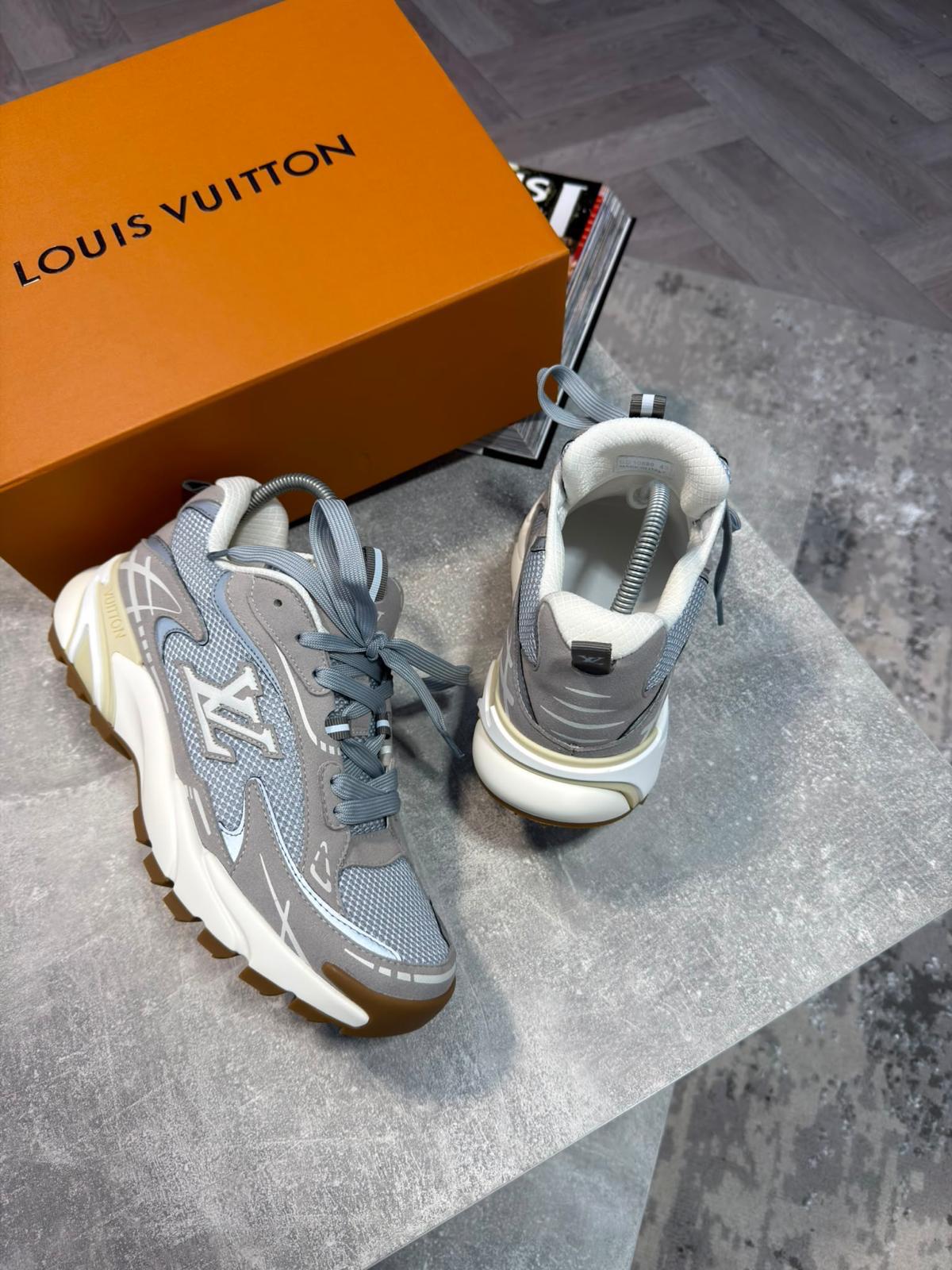 LV Tactic Runner Grey LV