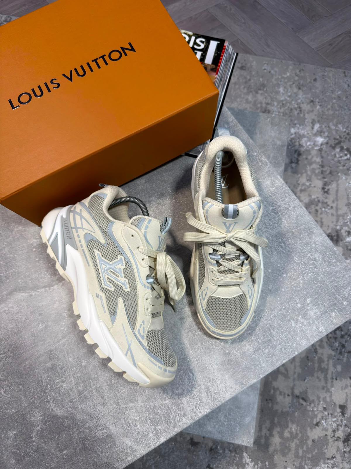 LV Tactic Runner White LV