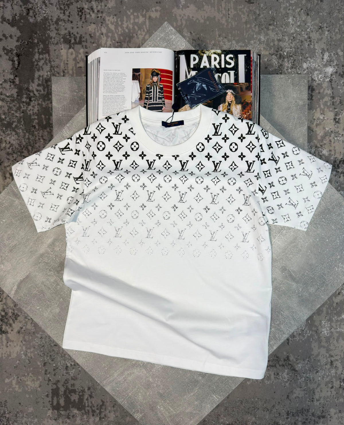 LV Tshirt White LV
