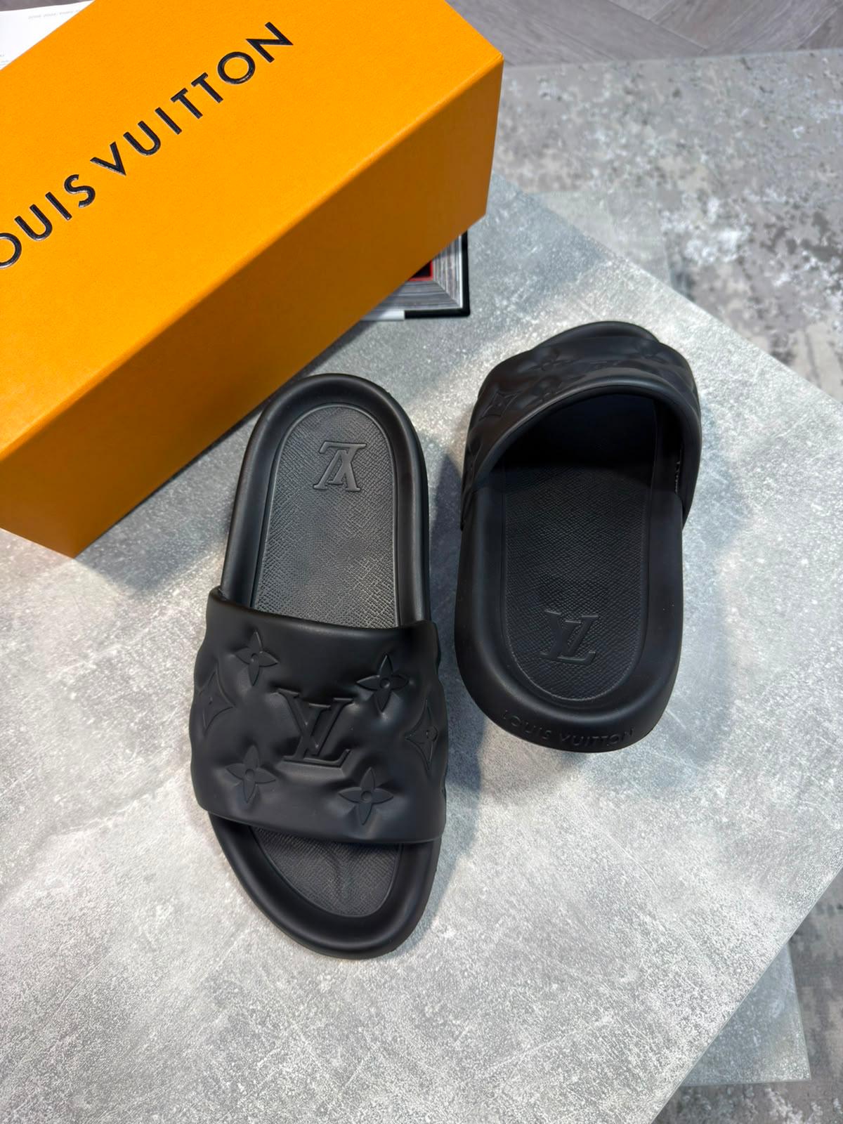 LV Waterfront Puffer Mens Slider LV