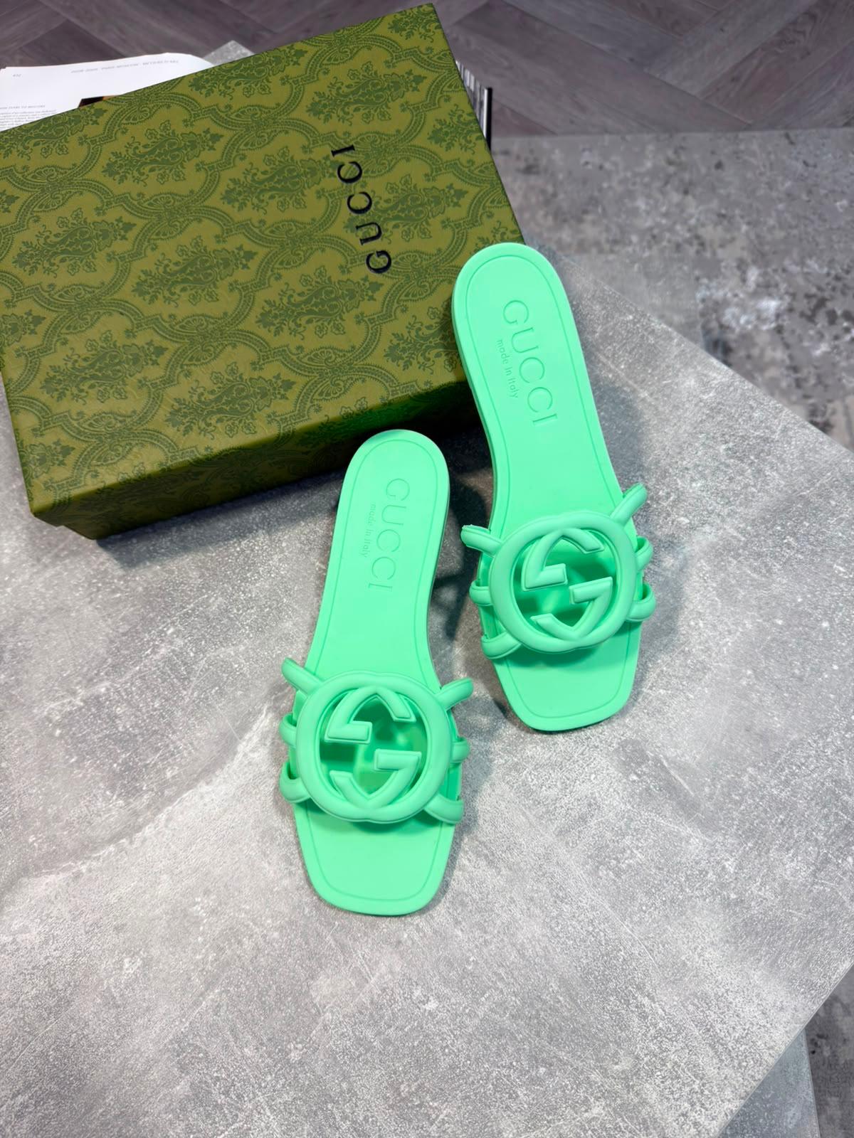 UCCI Women Sliders Green UCCI