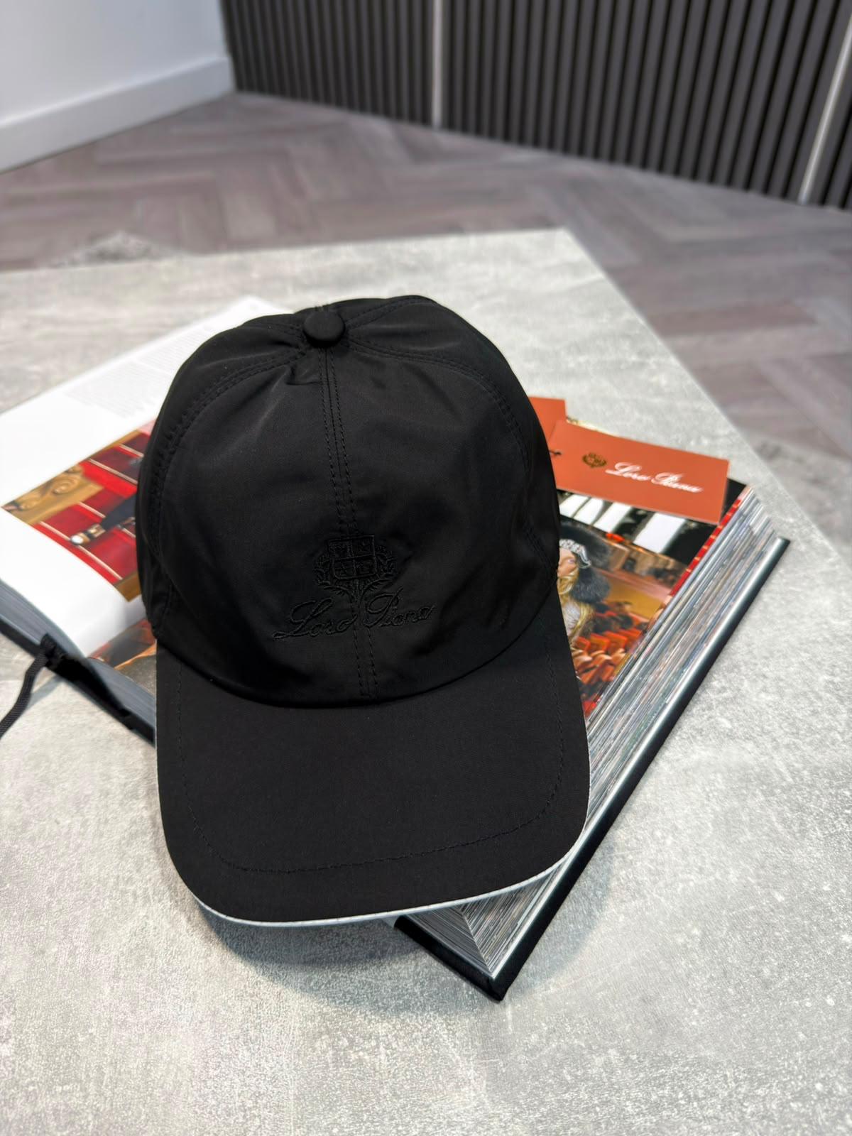 LP Hats Black LP