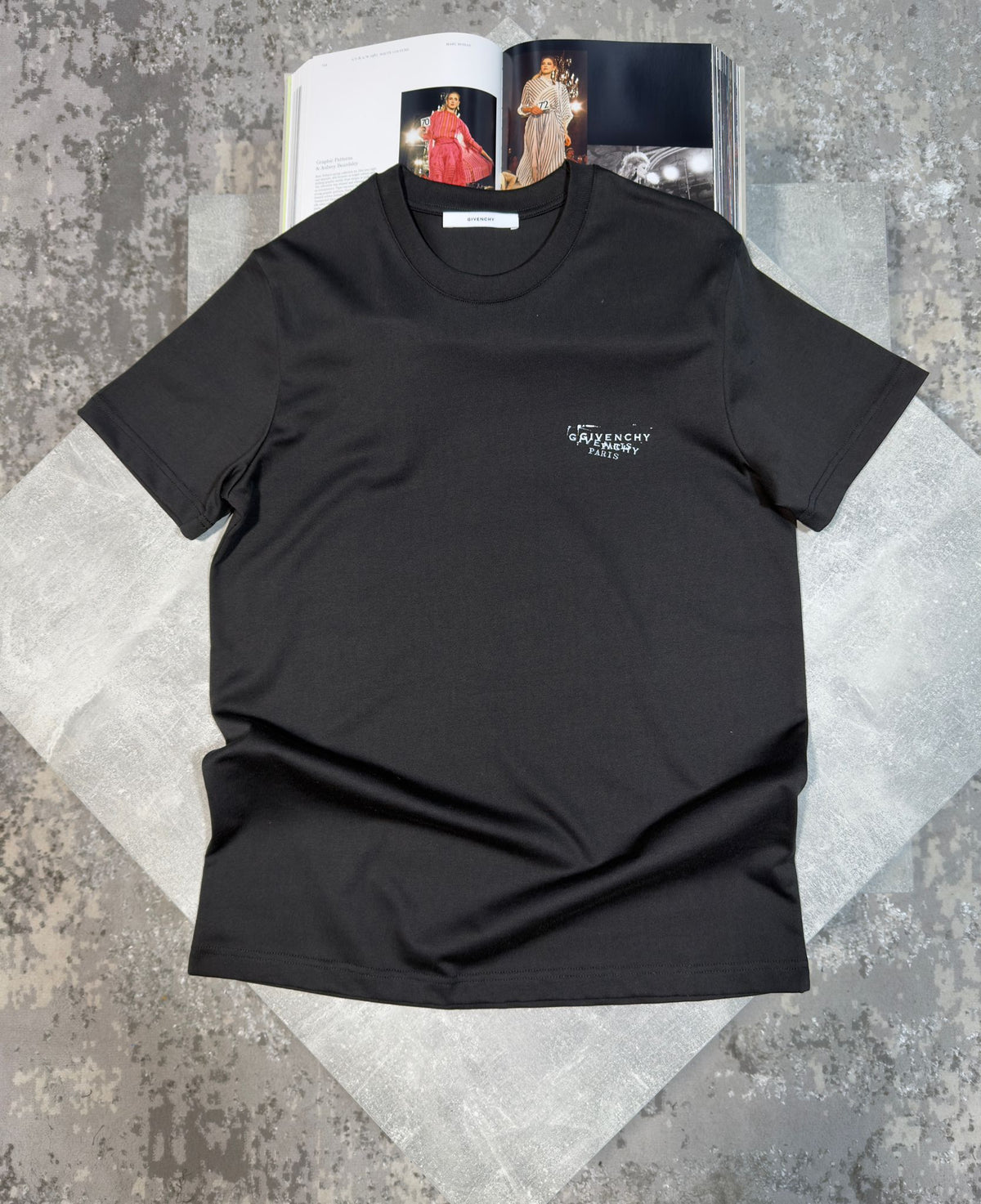 Venchy Tshirt Black image 0