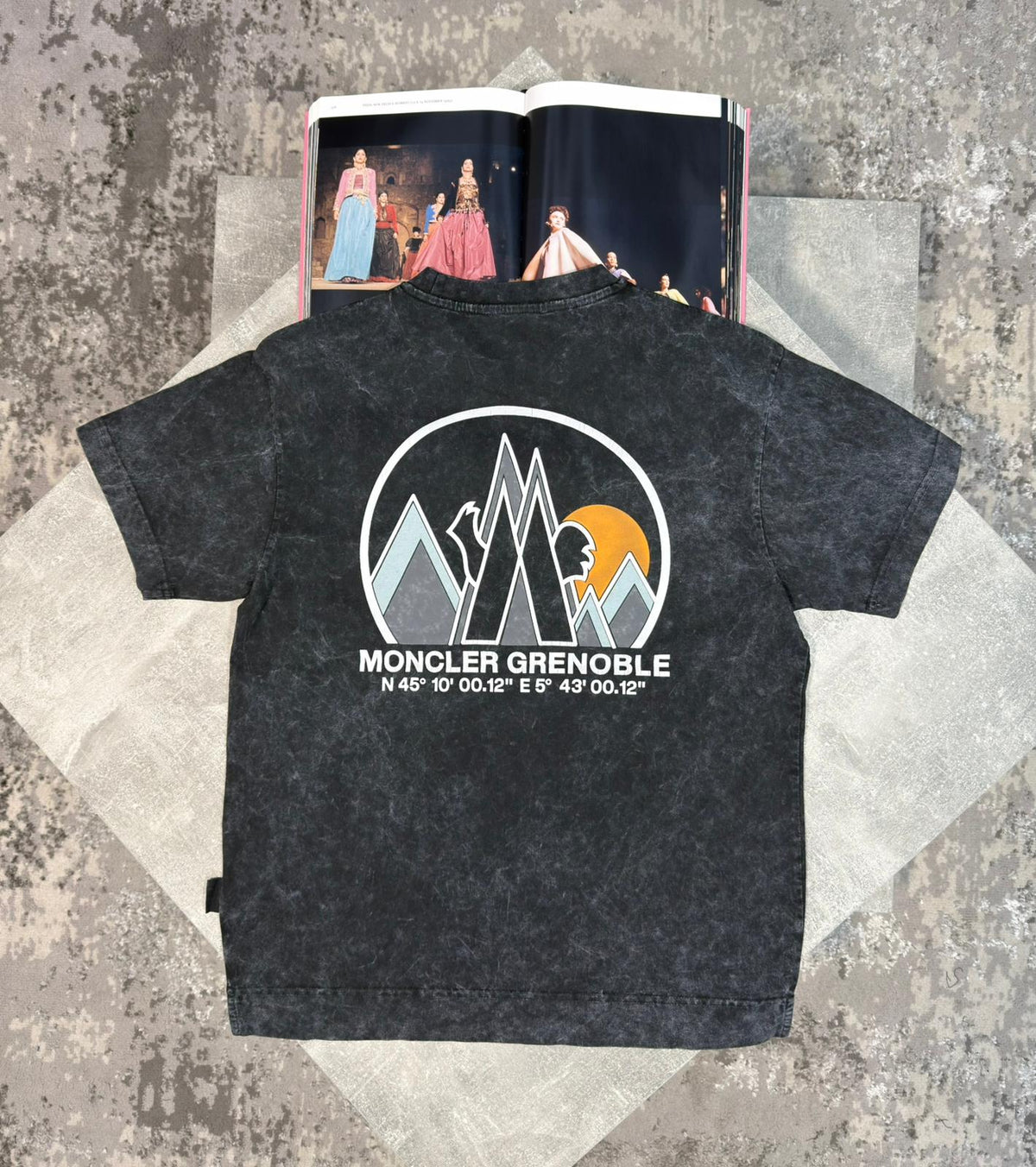 Cler tshirt image 1