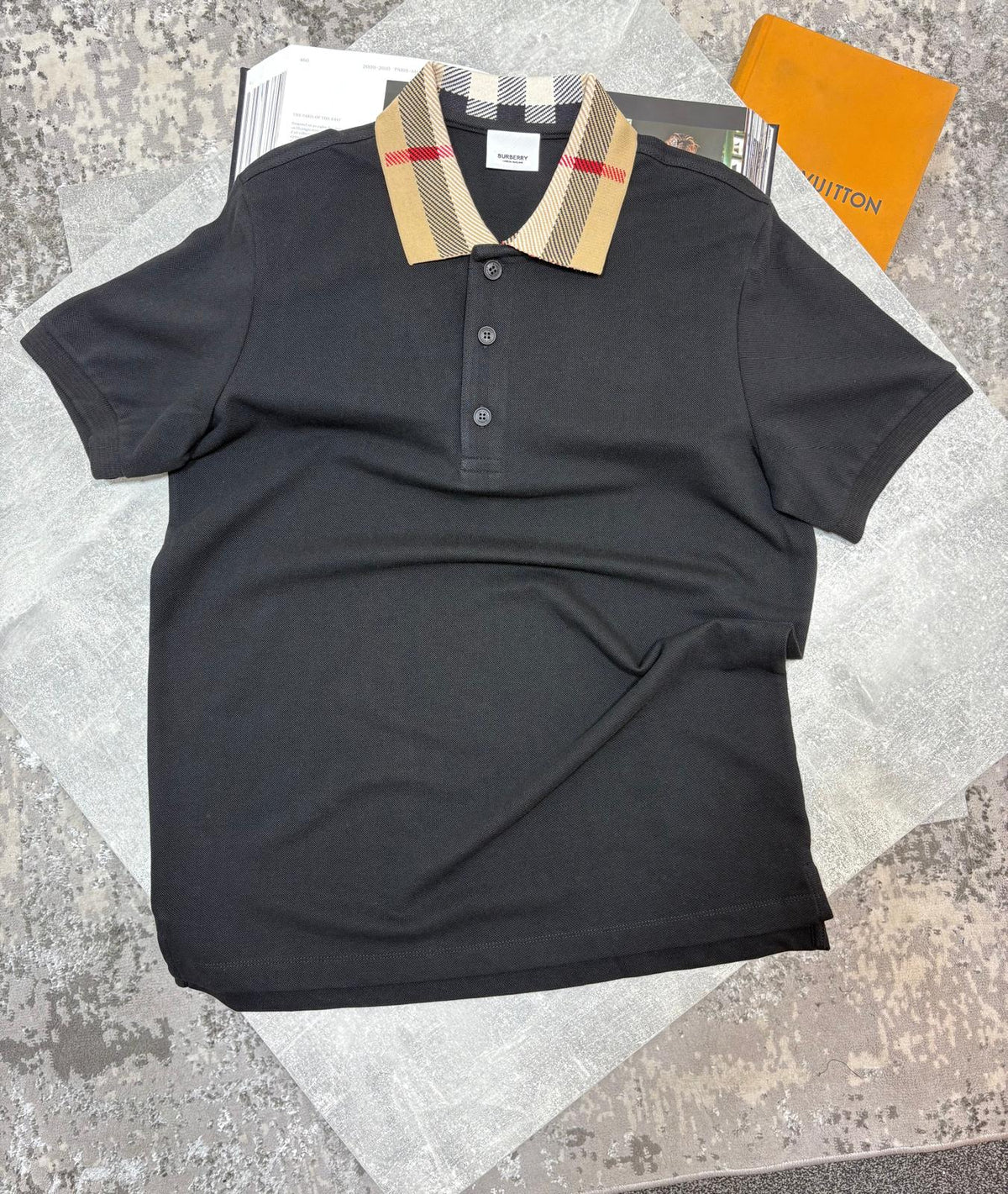 Burb TEE Black image 1