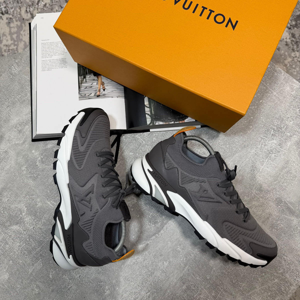 LV Sneaks Grey image 6