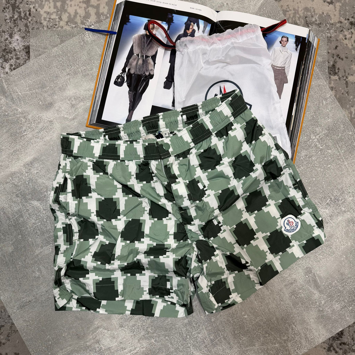 Cler shorts image 0