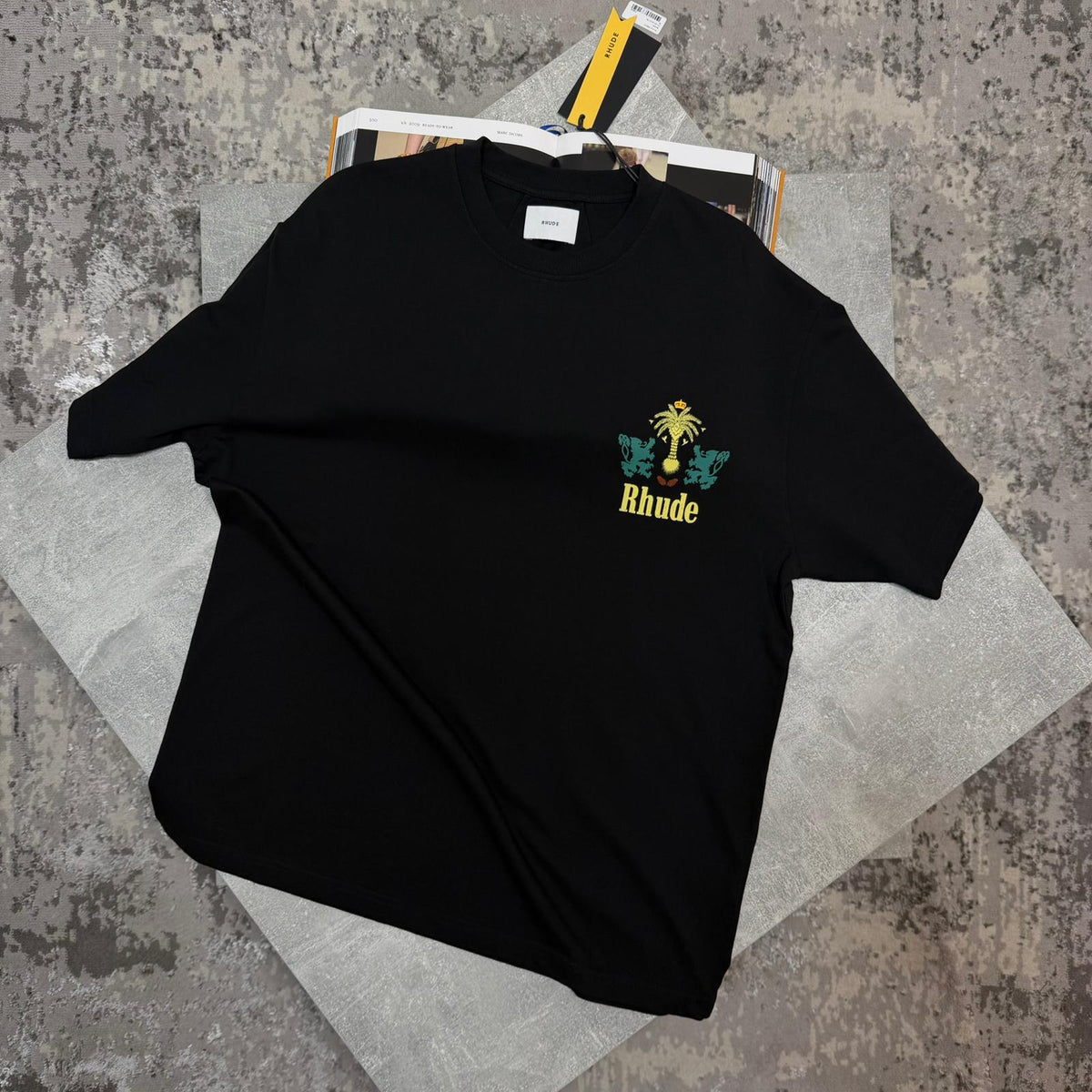Hude Tshirt Black image 0