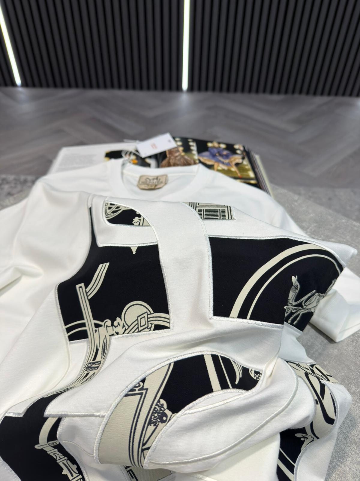 Herm Tshirt White image 1
