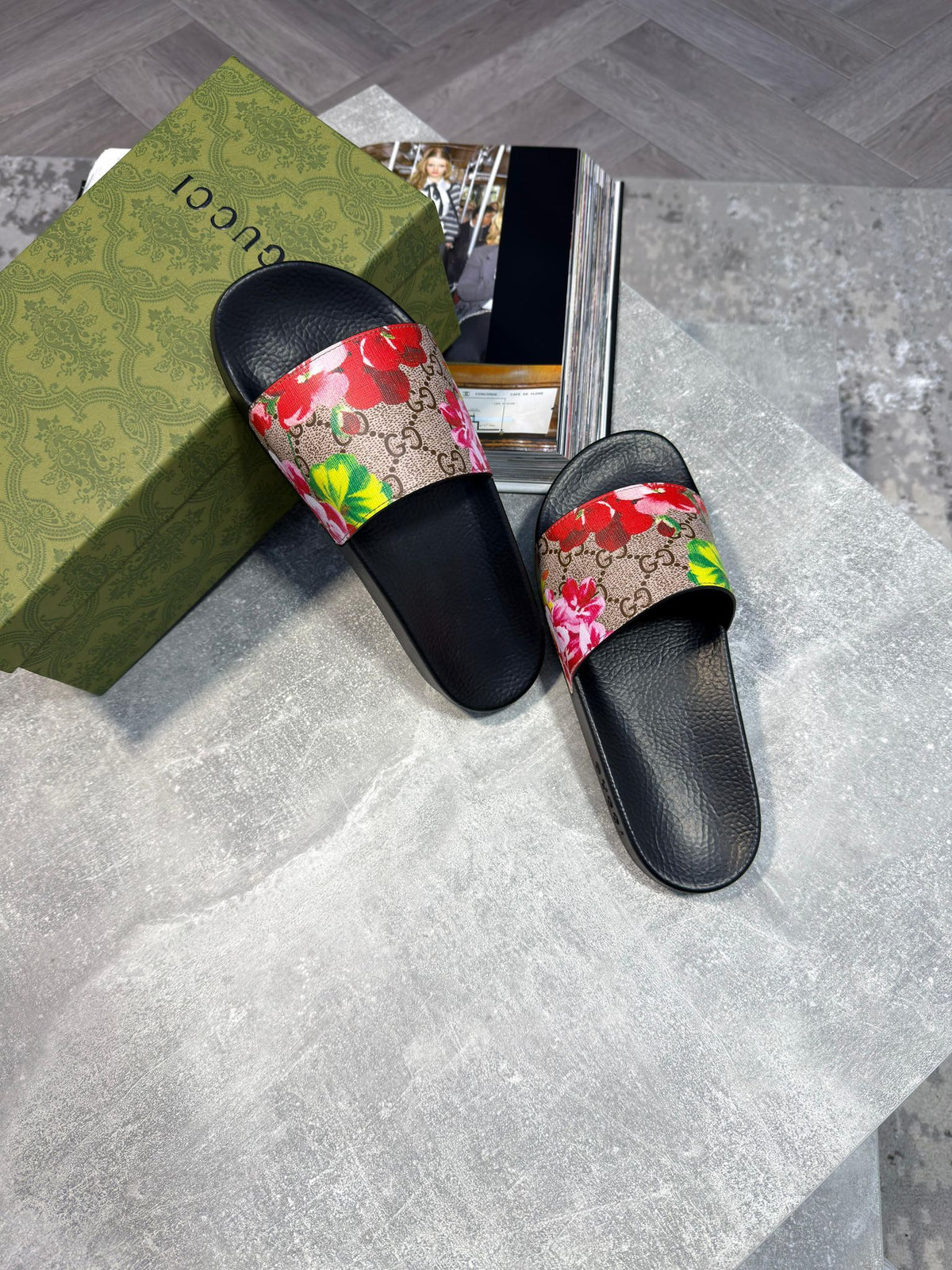 Gucci Sliders Women image 3