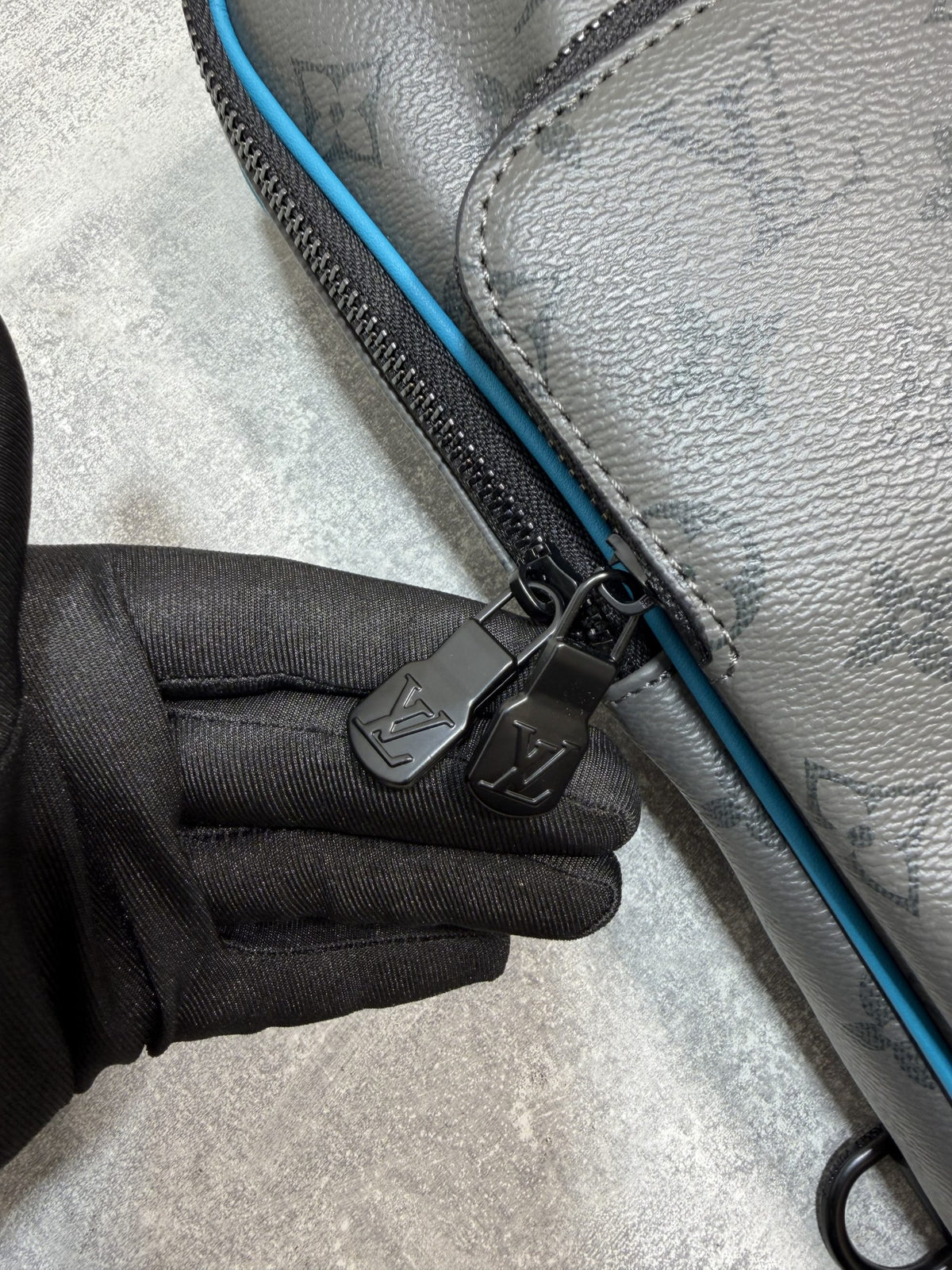LV Shoulder Bag image 4