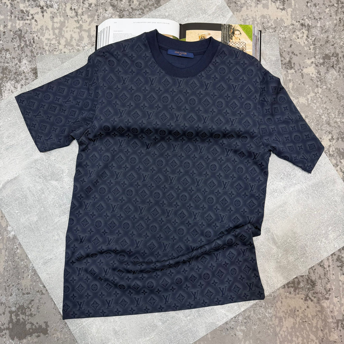 LV Tshirt Navy image 0