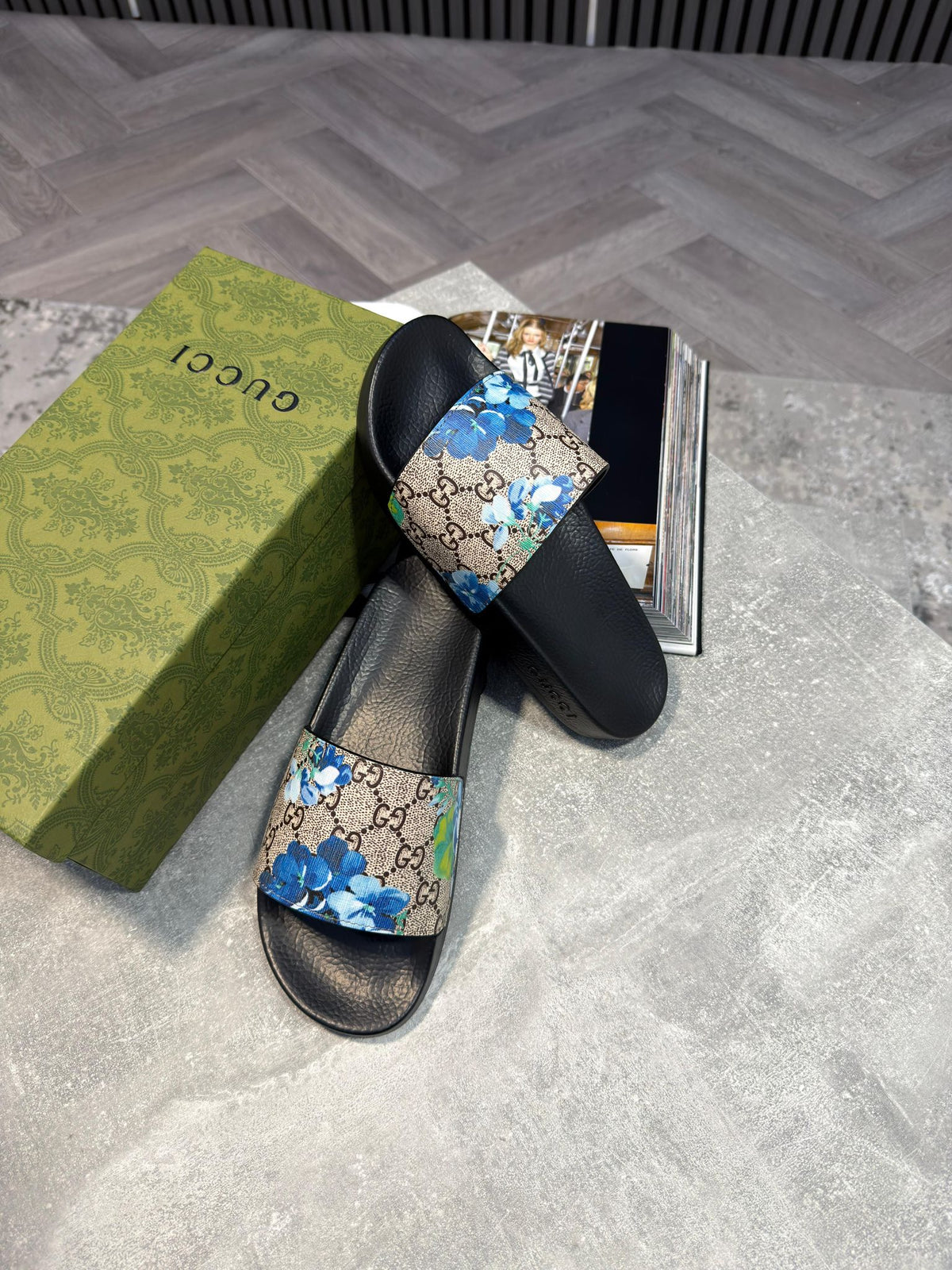 Gucci Sliders Women image 2