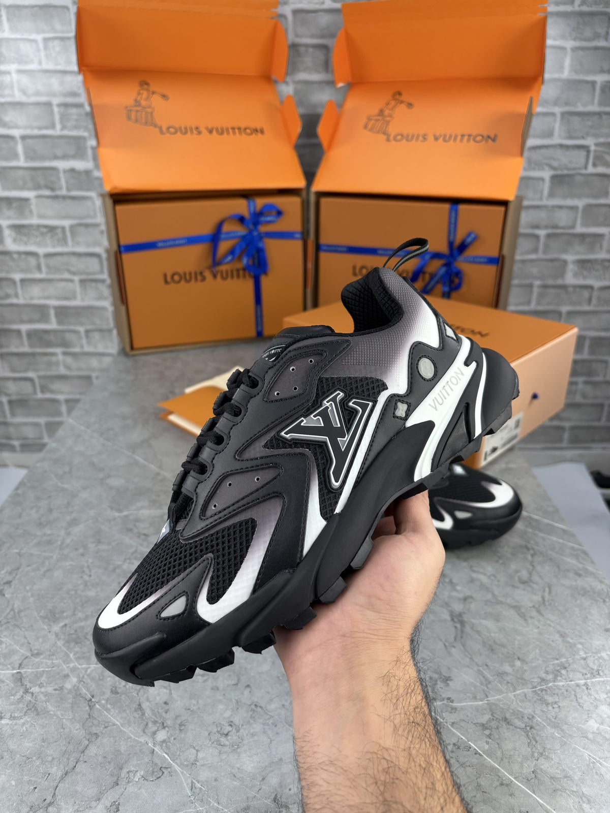 LV SNEAK - 11 image