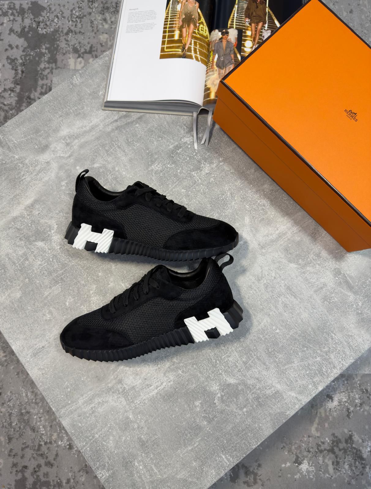 Hermes Trainers White & Grey image 2