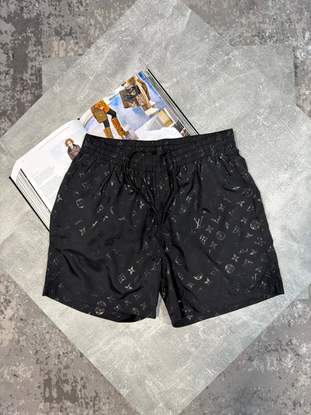 LV shorts image 0