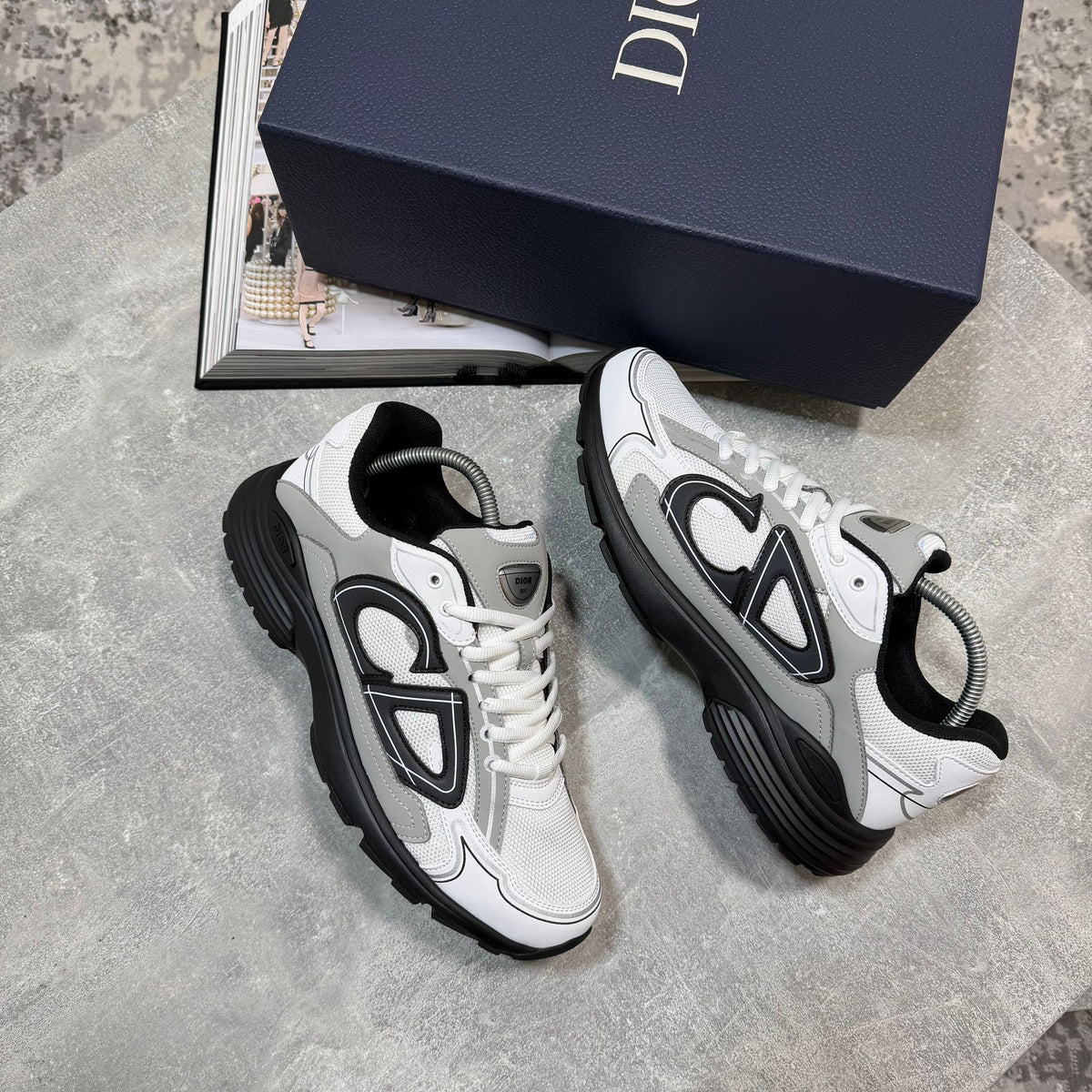 IOR B30 Grey and White image 1