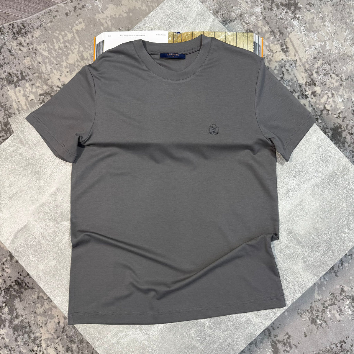 LV Tshirt Grey image 0