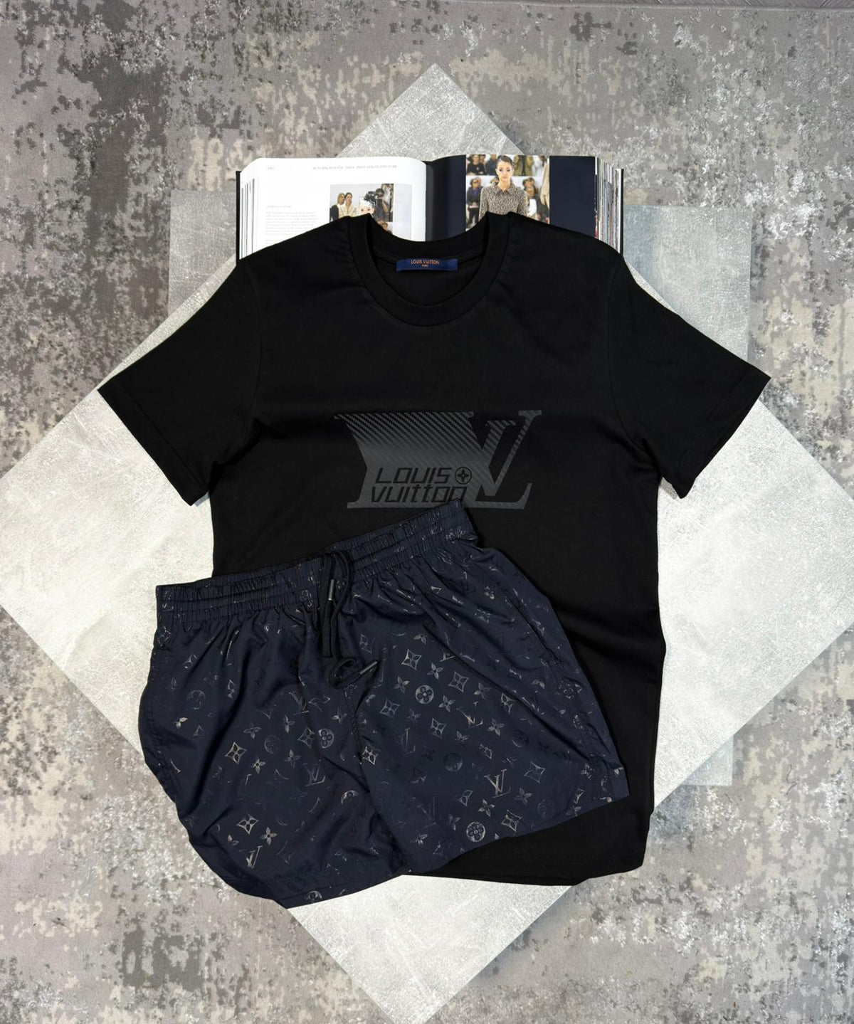 LV Tshirt Black image 4