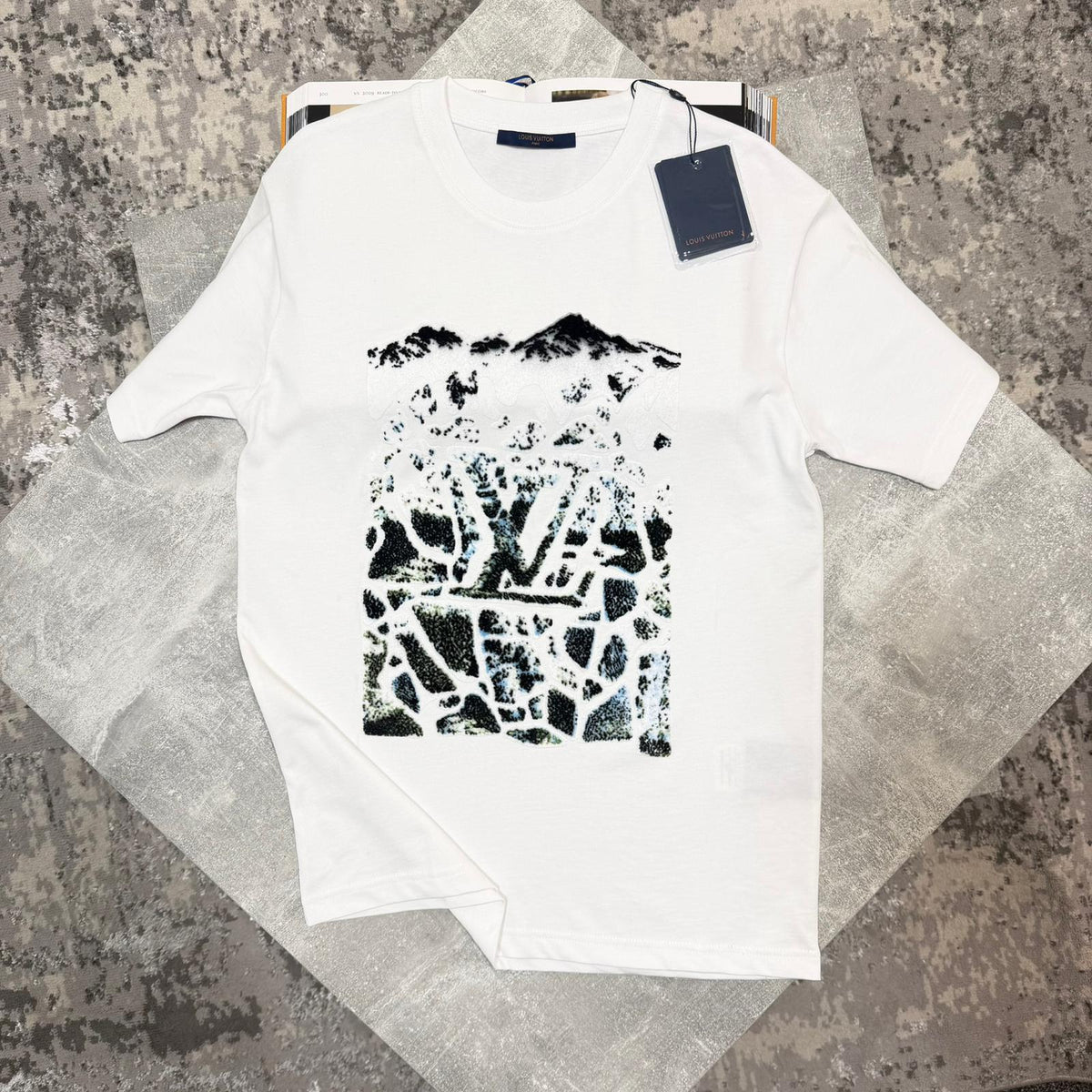 LV Tshirt White image 0