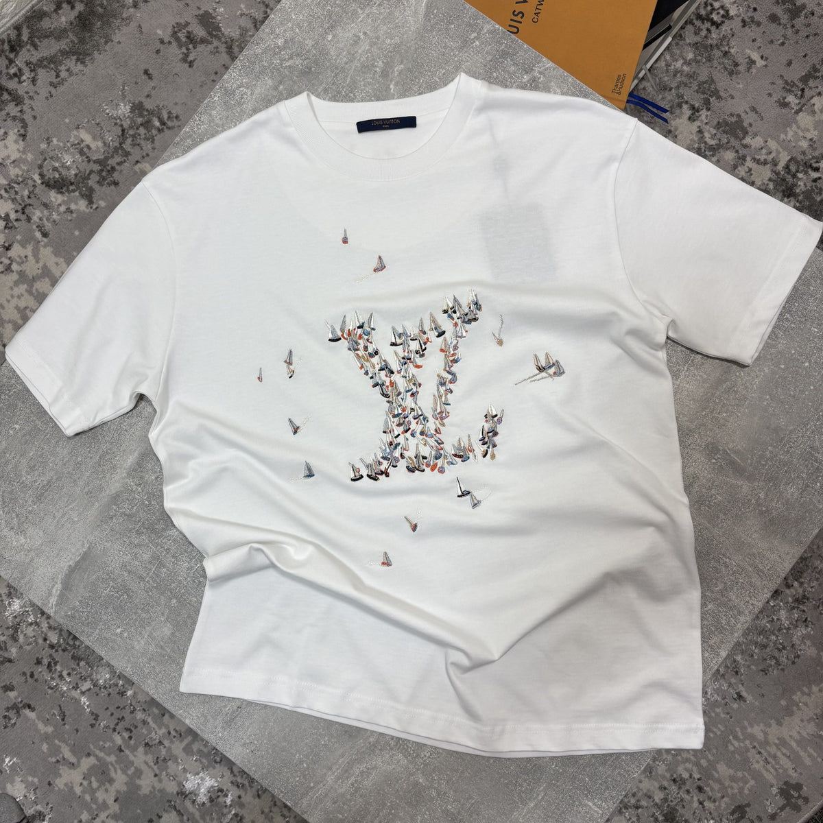 LV Tshirt White - M image