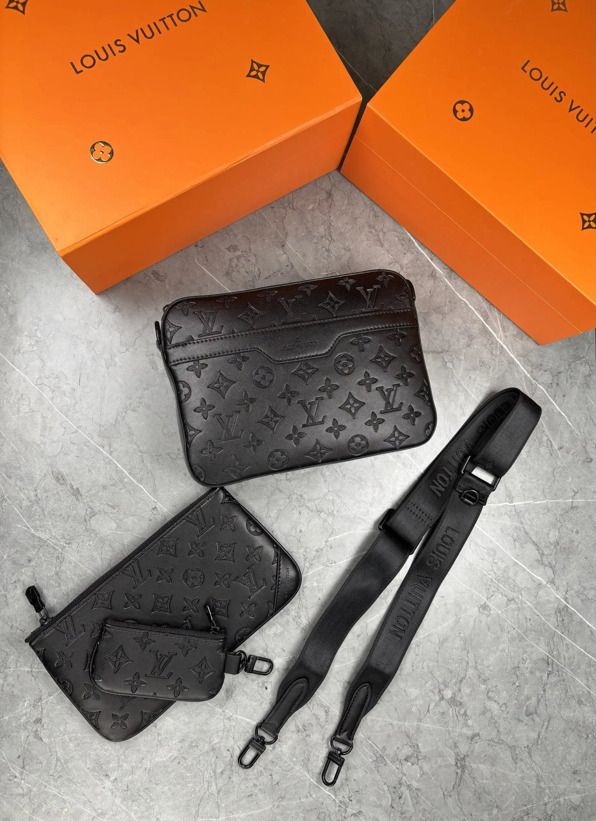 LV BAG BLACK LV